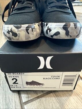 Hurley Boardy Black Canvas Sneakers with Gray Camo Toe Boys Shoes